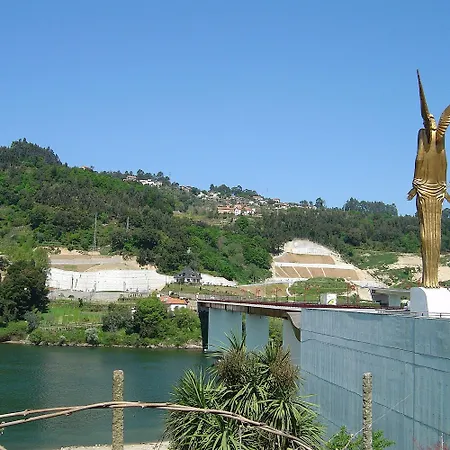 Casa Do Diniz Holiday home *